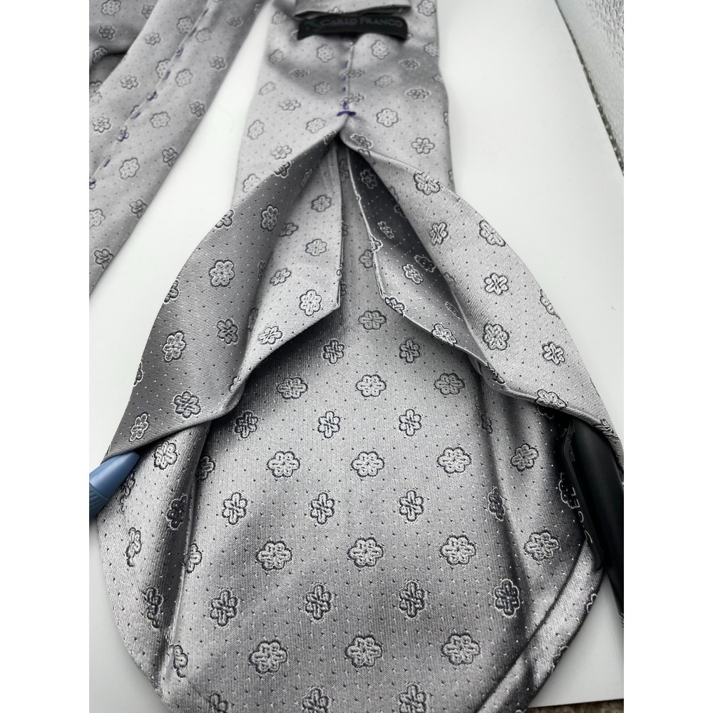 Carlo Franco Silver Silk Seven Fold Floral Medallion Necktie Made in Italy - Picture 4 of 6